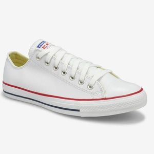 BNWOT Converse Leather Chucks - size 6